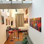 Interno 3 3* בארי