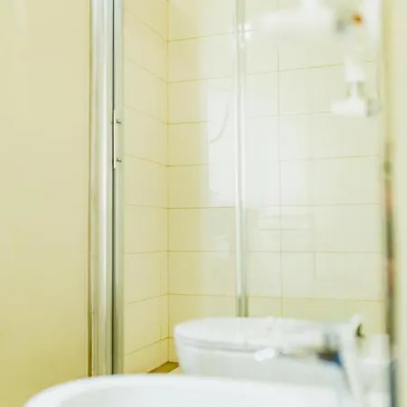 Interno 3 アパート *