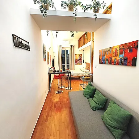 Interno 3 アパート *