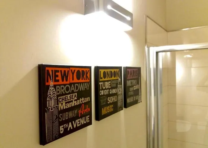 Interno 3 4* בארי