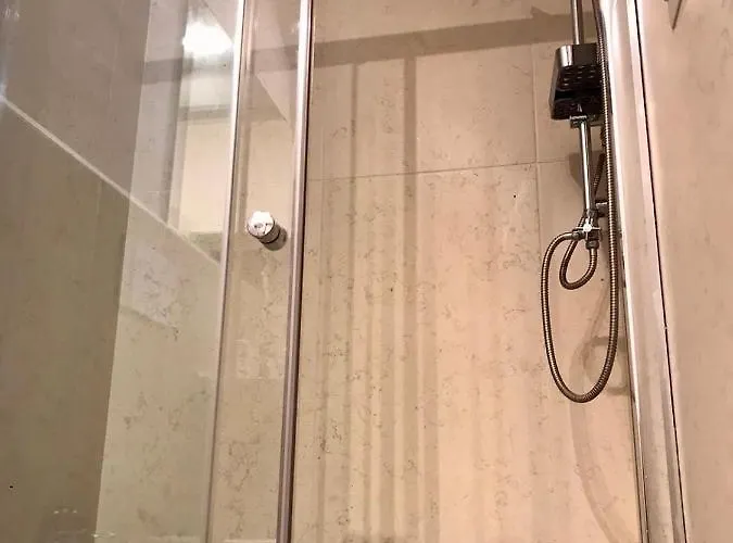 Interno 3 בית הארחה