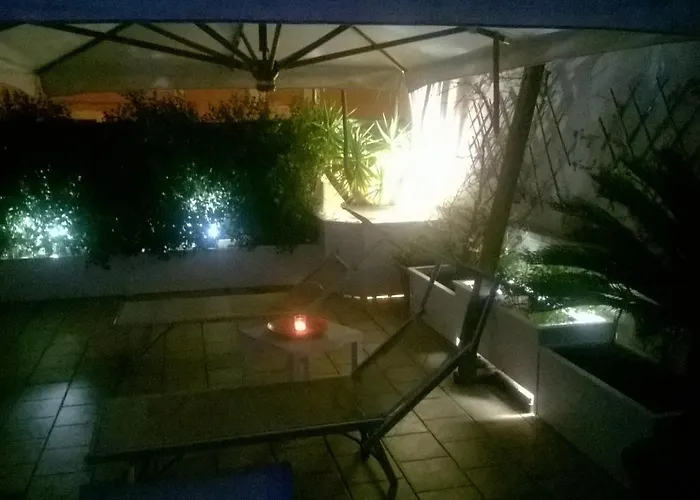 Interno 3 בית הארחה 4*