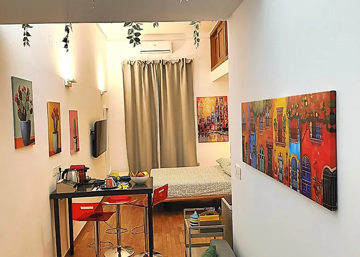 Interno 3 4* בארי