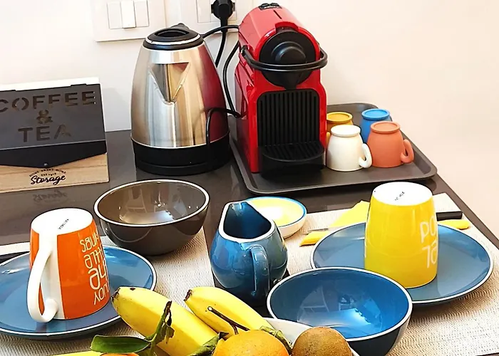 Interno 3 4* בארי