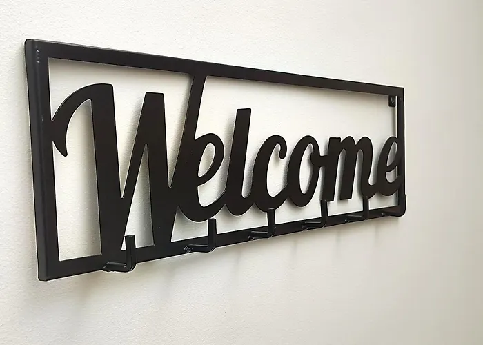 Interno 3 בית הארחה